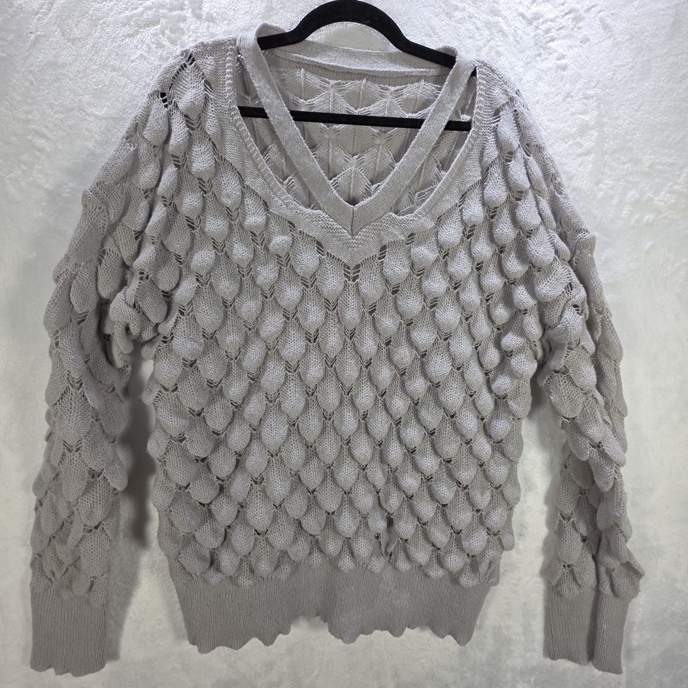 Textured Grey V-Neck Sweater Size XL